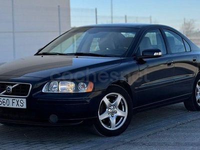 Usado Volvo S60 Momentum 163 CV (119 kW) 2008 Azul Berlina