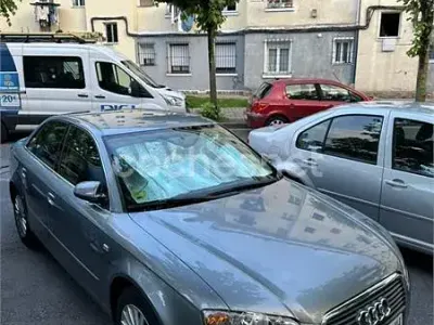Usado Audi A4 140 CV (102 kW) 2005 Gris / plata Berlina