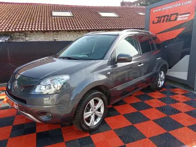 Usado Renault Koleos Bose Edition 150 CV (110 kW) 2010 Gris / plata SUV