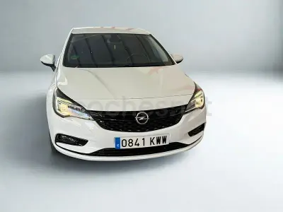 Usado Opel Astra Dynamic 110 CV (80 kW) 2019 Blanco Familiar