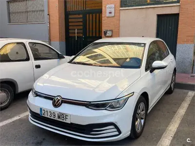 Usado VW Golf VIII 115 HP (84 kW) 2022 Branco Sedan