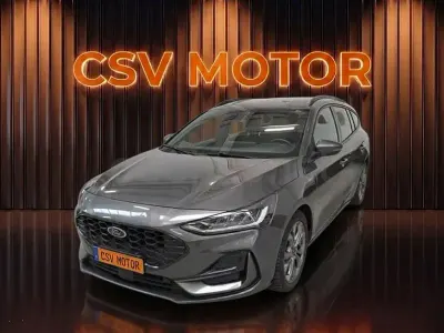 Usado Ford Focus ST-Line 125 CV (91 kW) 2023 Gris / plata Familiar