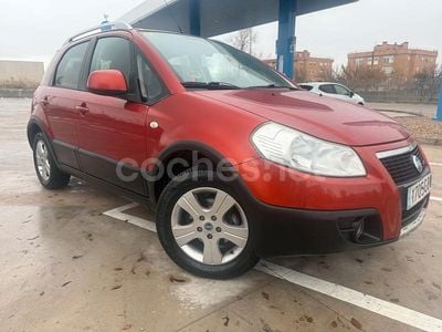 Granate Usado 2008 Fiat Sedici Dynamic SUV | 5000 €