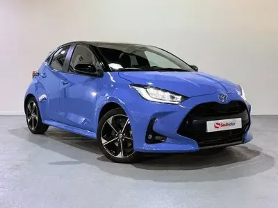 Occasion Toyota Yaris Hybrid Edition 131 PK (96 kW) 2024 Blauw Sedan