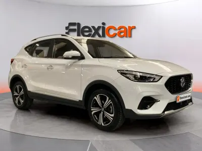 Usado MG ZS Comfort 106 CV (77 kW) 2023 Blanco SUV
