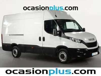 Begagnad Iveco Daily 156 HK (114 kW) 2023 Vit Sedan