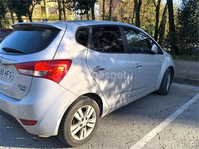 Usado Hyundai ix20 Comfort 77 CV (56 kW) 2011 Gris / plata Utilitario