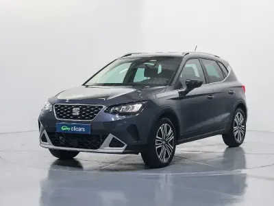 Usado Seat Arona Xperience 116 CV (85 kW) 2025 Gris / plata SUV