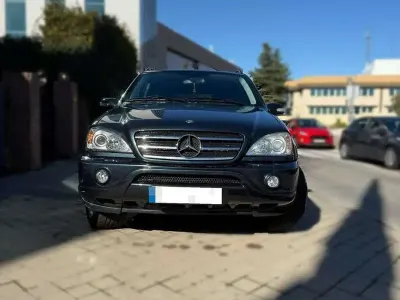 Usado Mercedes ML320 250 CV (183 kW) 2004 Azul SUV