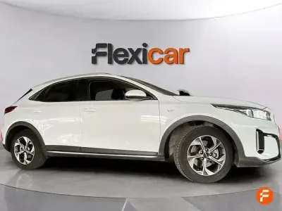 Usado Kia XCeed 100 CV (73 kW) 2024 Blanco SUV