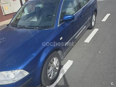 Brugt VW Passat Comfortline 102 HK (75 kW) 2003 Blå Sedan
