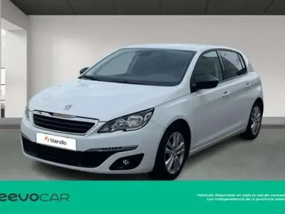 Usado Peugeot 308 Style 110 CV (80 kW) 2016 Blanco Utilitario