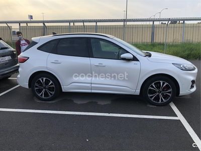 Usado Ford Kuga ST-Line 225 CV (165 kW) 2021 Blanco SUV