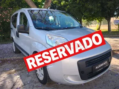 Usado Fiat Qubo Active 73 CV (53 kW) 2013 Gris / plata Monovolumen