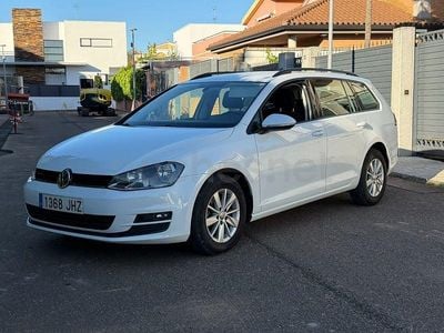 Usado VW Golf VII Advance 110 CV (80 kW) 2015 Blanco Familiar