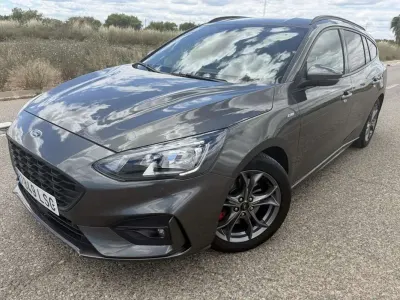 Usado Ford Focus ST-Line 120 HP (88 kW) 2021 Cinzento Carrinha