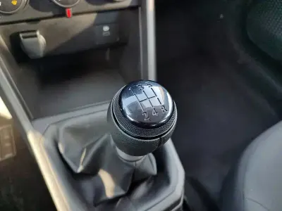 Usado Dacia Sandero Essentiel 100 CV (73 kW) 2025 Negro Berlina