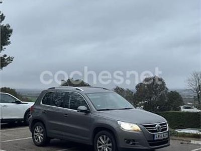 Usado VW Tiguan 140 CV (102 kW) 2011 Gris / plata SUV
