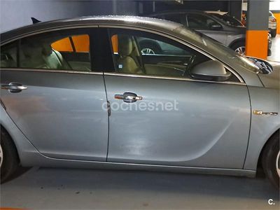 Gris / plata Usado 2014 Opel Insignia Selective Berlina | 7200 € (Precio justo)