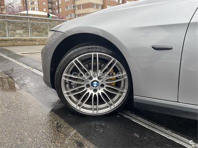 Gris / plata Usado 2011 BMW 320 Performance Coupe | 17.125 €