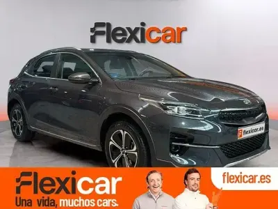 Usado Kia XCeed 141 HP (103 kW) 2021 Cinzento SUV