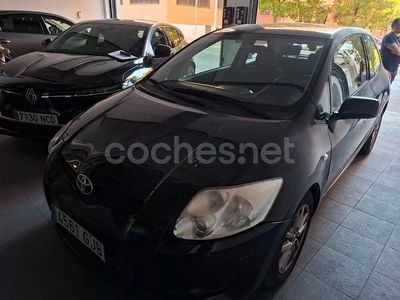Gris / plata Usado 2008 Toyota Auris Luna Berlina | 5480 € (Precio justo)