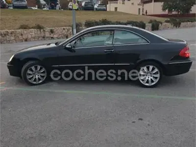 Usado Mercedes CLK220 Elegance 150 CV (110 kW) 2007 Negro Coupe