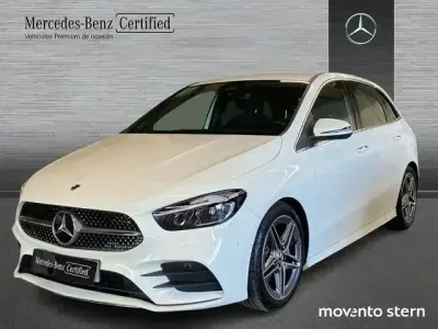 Usado Mercedes B200 AMG line 150 CV (110 kW) 2024 Blanco Monovolumen