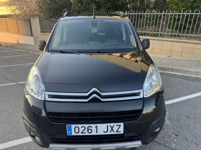 Usado Citroën e-Berlingo PureTech 110 CV (80 kW) 2017 Negro Monovolumen
