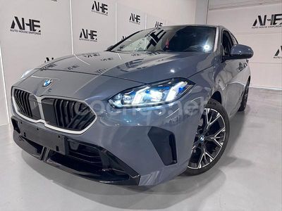 Usado BMW 120 Comfort Edition 170 CV (125 kW) 2025 Gris / plata Utilitario