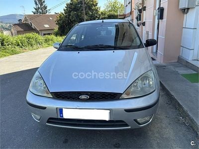 Usado Ford Focus Ambiente 100 CV (73 kW) 2003 Gris / plata Familiar