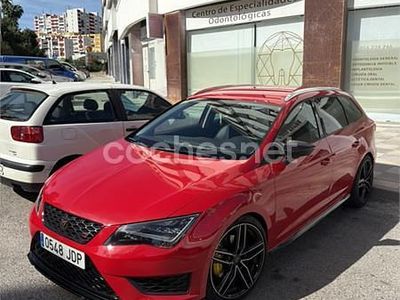 Usado Seat Leon ST FR 180 CV (132 kW) 2015 Rojo Familiar