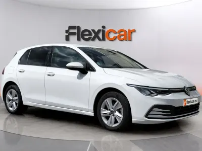 Usado VW Golf VIII 110 CV (80 kW) 2024 Blanco Berlina
