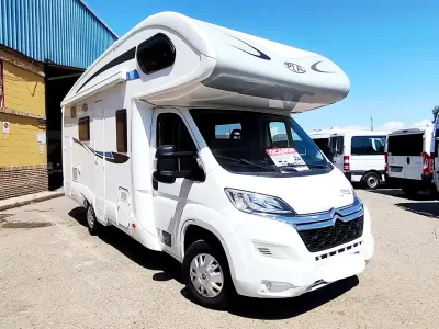 Usado Citroën Jumper 161 CV (118 kW) 2016 Blanco Monovolumen