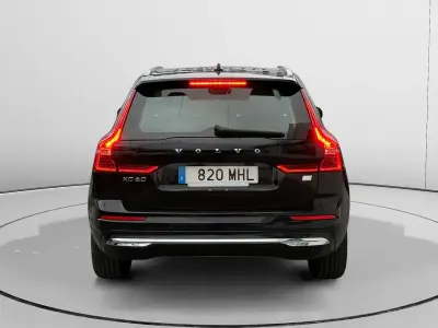 Używany Volvo XC60 Core 398 KM (292 kW) 2022 Czarny SUV