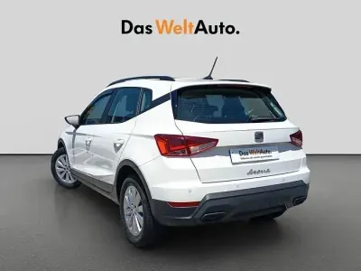 Usado Seat Arona Style Plus 110 CV (80 kW) 2022 Blanco SUV