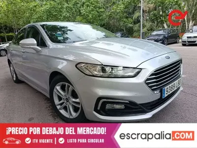 Usado Ford Mondeo Titanium 167 CV (122 kW) 2019 Gris Berlina