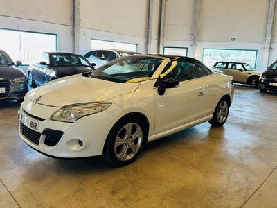 Usado Renault Mégane Cabriolet Dynamique 130 CV (95 kW) 2011 Negro Descapotable