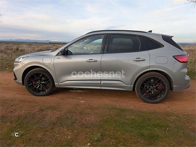Usado Ford Kuga ST-Line X 225 CV (165 kW) 2023 Gris / plata SUV