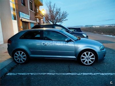 Gris / plata Usado 2004 Audi A3 Ambition Berlina | 4600 € (Un poco caro)