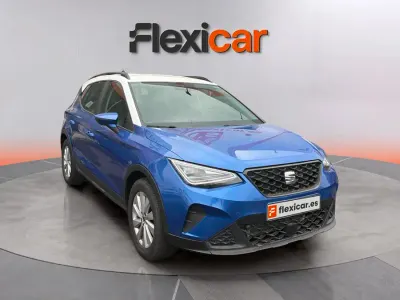 Usado Seat Arona Style 110 CV (80 kW) 2023 Azul SUV