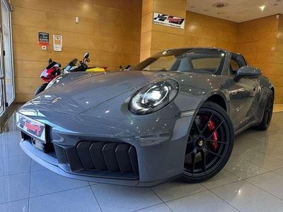 Usado Porsche 992 485 CV (356 kW) 2025 Gris Descapotable