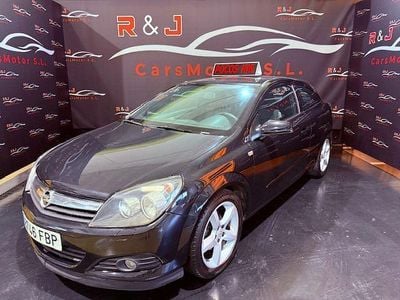 Usado Opel Astra GTC Sport 105 CV (77 kW) 2007 Negro Utilitario