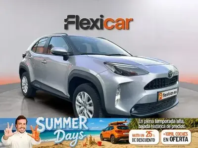 Usado Toyota Yaris Active 116 CV (85 kW) 2025 Gris Utilitario