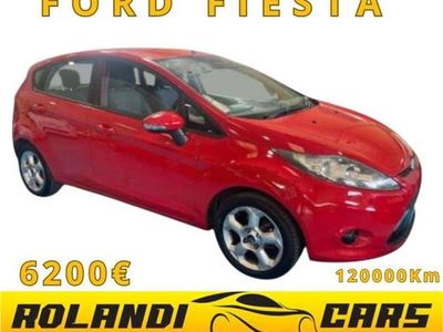 Usado Ford Fiesta Titanium 60 CV (44 kW) 2009 Rojo Utilitario