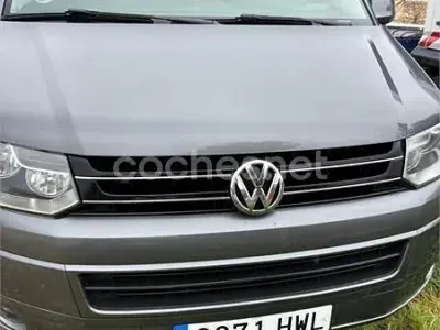 Usado VW Caravelle Trendline 180 CV (132 kW) 2014 Gris / plata Van