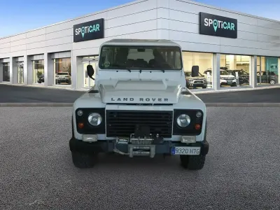 Usado Land Rover Defender 122 HP (89 kW) 2013 Branco SUV