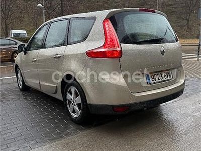 Marrón Usado 2010 Renault Grand Scénic III Monovolumen | 4500 € (Buen precio)