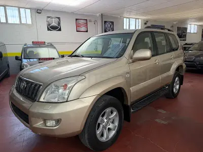 Usado Toyota Land Cruiser 173 CV (127 kW) 2008 Beige SUV