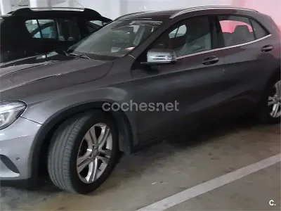 Usado Mercedes GLA220 Urban 170 CV (125 kW) 2014 Gris / plata SUV